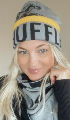 Harry Potter Hufflepuff Luxury Adults Beanie & Jacquard Scarf Set